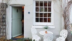 House, 2 Bedrooms | Exterior - Artists Hideaway in Cowfold (Horsham)