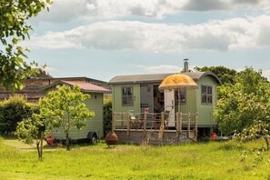 Cabin, 1 Bedroom | Exterior - Orchard View Shepherds Hut (Henfield)