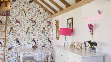 Chalet, 2 Bedrooms | Dining