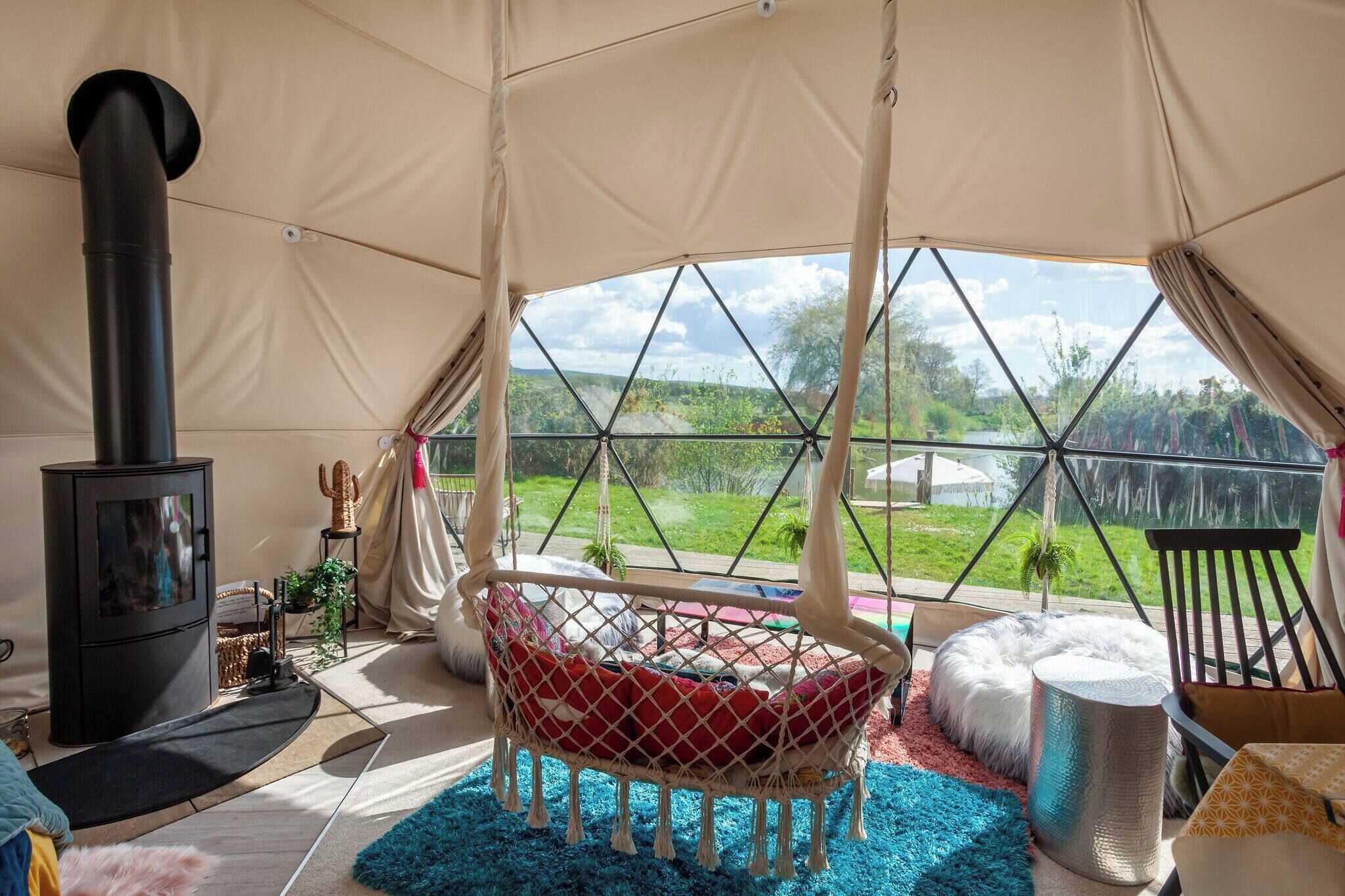 Cabin, 1 Bedroom, Balcony, Ocean View | Living room