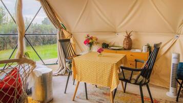 Cabin, 1 Bedroom, Balcony, Ocean View | Outdoor dining