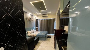Room - Cosmo Stays – Stylish Urban Retreat in Noida (Ghaziabad)