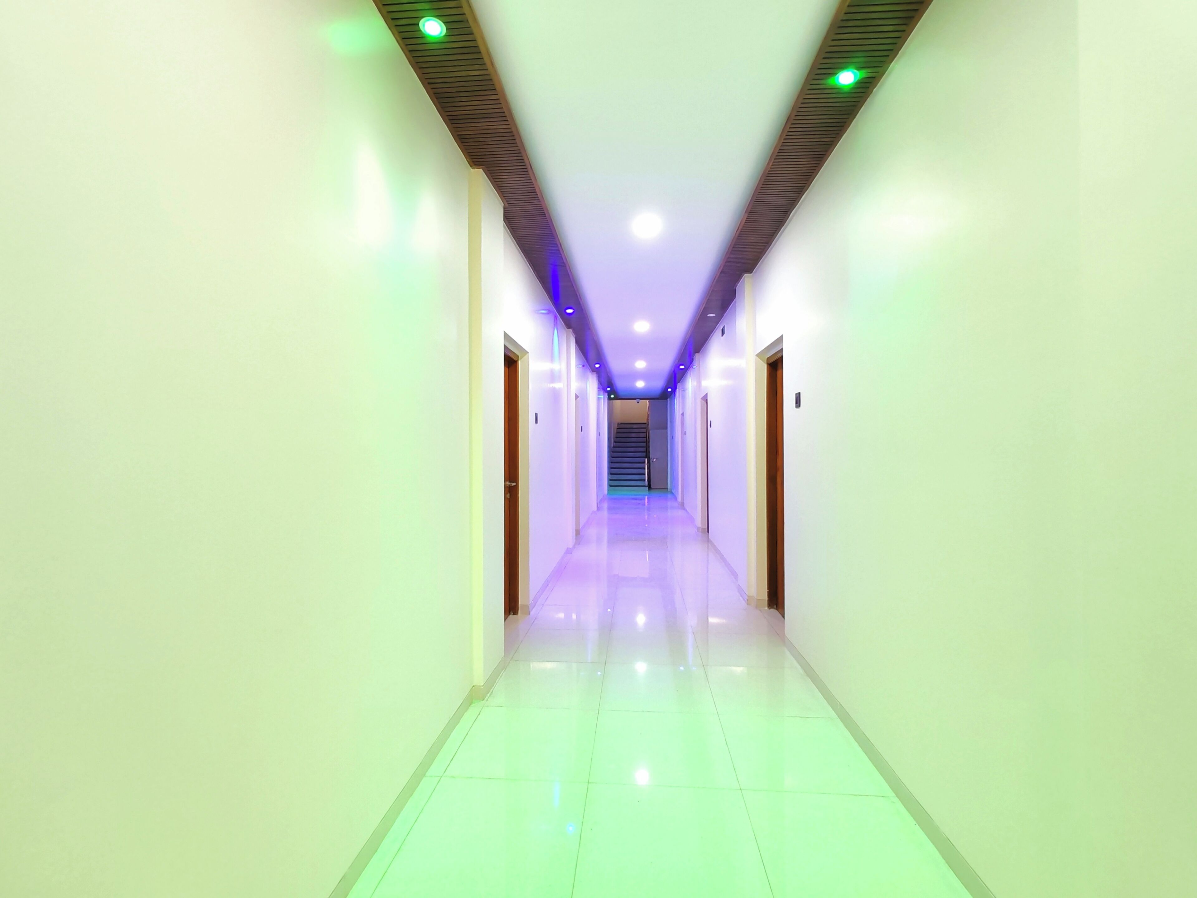 المنشأة من الداخل