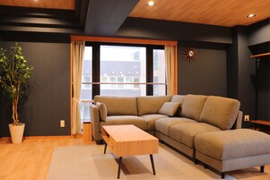 三人房 | 熨斗/熨衣板、免费 WiFi