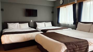 Triple Room | Iron/ironing board, free WiFi