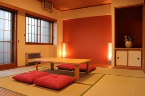 Triple Room | Iron/ironing board, free WiFi - Maison Odori Park (Sapporo)