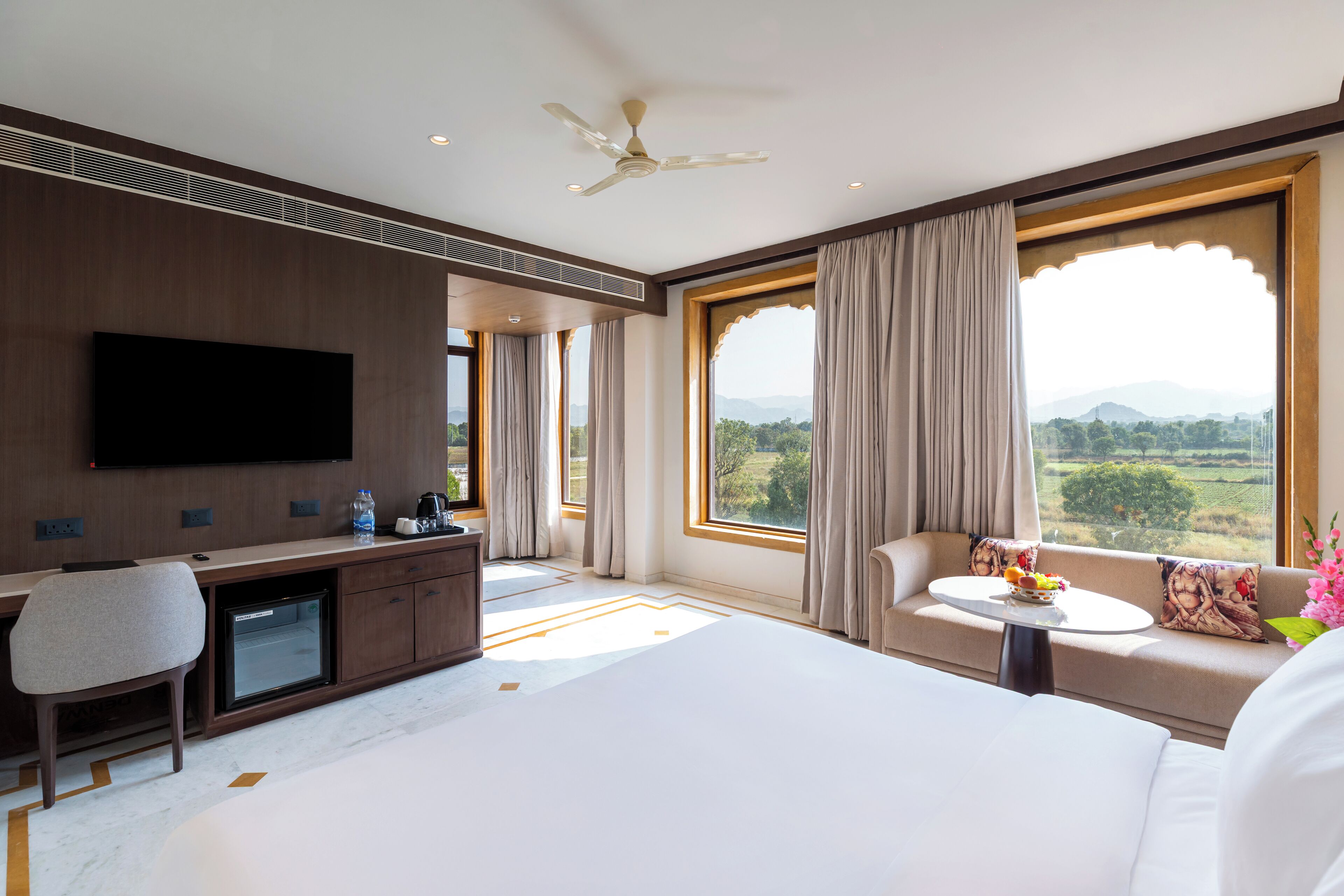 Superior Double Room, Mountain View | In-room safe, desk, iron/ironing board, free WiFi