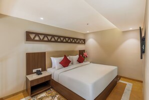 Luxury Duplex, Pool View