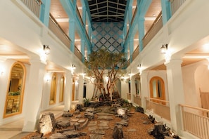 Interior - Sann Boutique Nan (Nan)