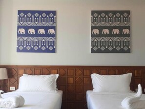 Superior Twin Room | Desk, free WiFi