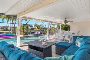 حمام سباحة خارجي