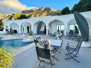 Outdoor pool - "Villa Afsaneh" - Exceptional villa in Moorish style / Costa Blanca Altea (Altea la Vella)
