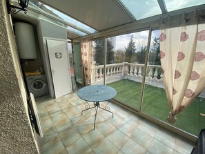 Outdoor dining - L'Hippodrome d'Arras (Arras)