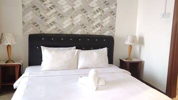 Studio Suite tiện nghi đơn giản, 1 giường cỡ king | Bộ đồ giường cao cấp, nệm Select Comfort, két bảo mật tại phòng