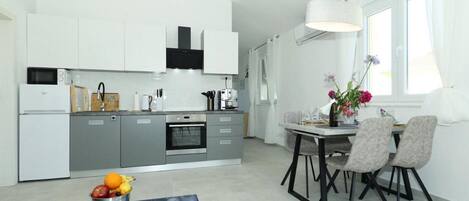 Fridge, microwave, oven, stovetop