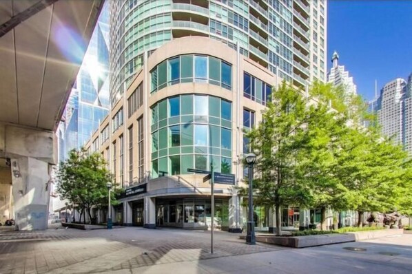 Exterior - Globalstay Yonge St Condos (Toronto)