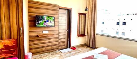 Deluxe Double Room | Free WiFi