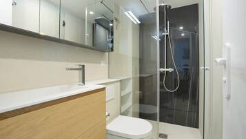 Dusch, hÄrtork och handdukar