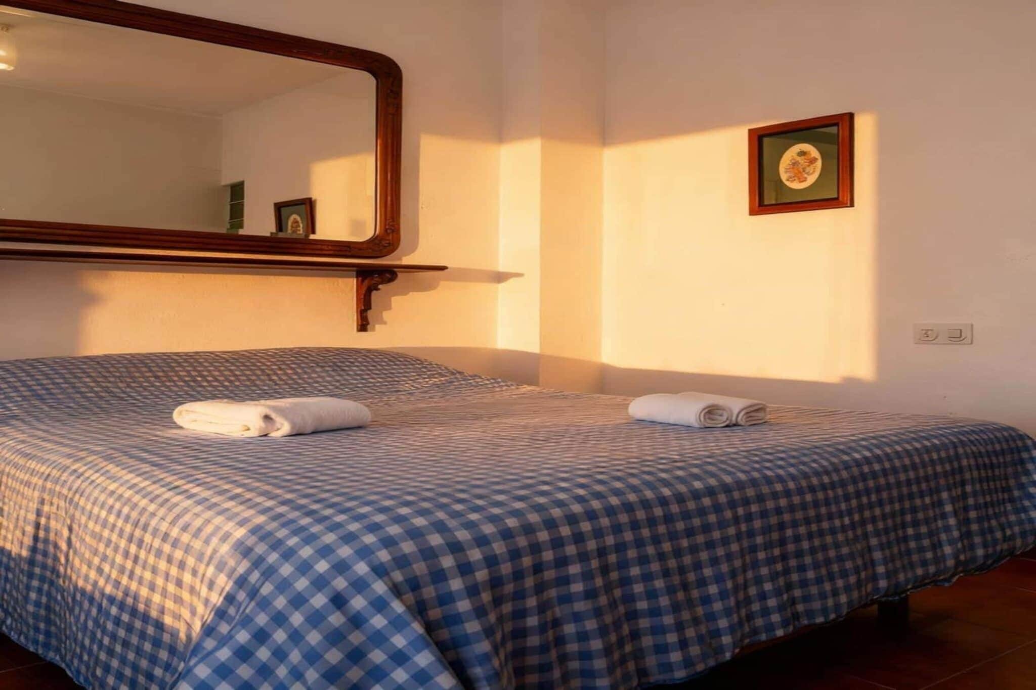 2 habitaciones, tabla de planchar con plancha y wifi gratis 