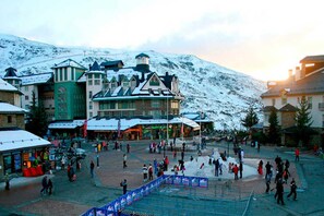 Snow and ski sports
