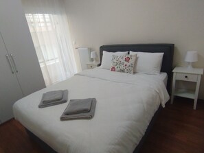 1 Schlafzimmer, Bügeleisen/Bügelbrett, kostenloses WLAN, Bettwäsche