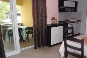 Dining - One bedroom apartment A1 (Dugi Rat)