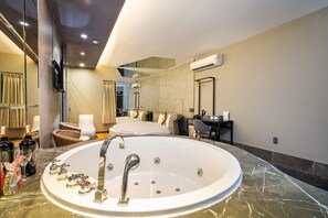 Doccia, bidet, asciugamani