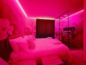 1 bedroom, WiFi, bed sheets - T2 Luxury Canet • Beach 50m - Romantic stay ❤️ Love room (Canet-en-Roussillon)