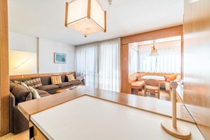 TV - Bernardi Apartment (Caprile)