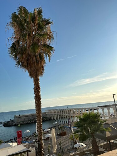 Suitebeachfront Civitavecchia near the station and harbour