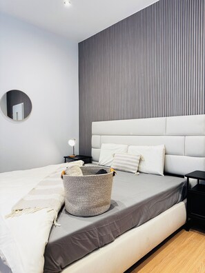 Tabla de planchar con plancha 