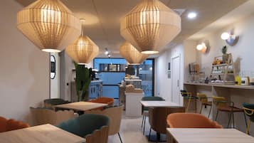 Morgenmadsbuffet hver dag (10.5 EUR pr. person)