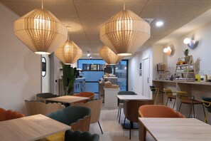 Daily buffet breakfast (EUR 10.5 per person) - Líbere Seville Plaza Nueva (Seville)