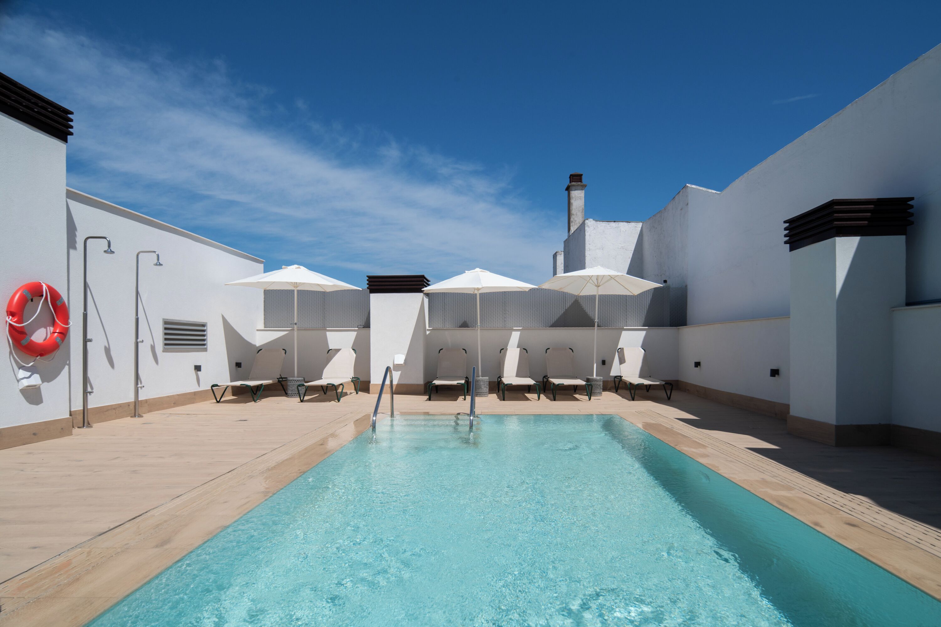 Piscine extérieure (ouverte en saison)