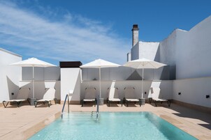 Piscina externa sazonal