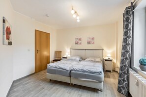 1 bedroom, WiFi, bed sheets - Apartment 'Ferienwohnung Osterkopf' with Shared Terrace, Private Garden and Wi-Fi (Willingen (Upland))