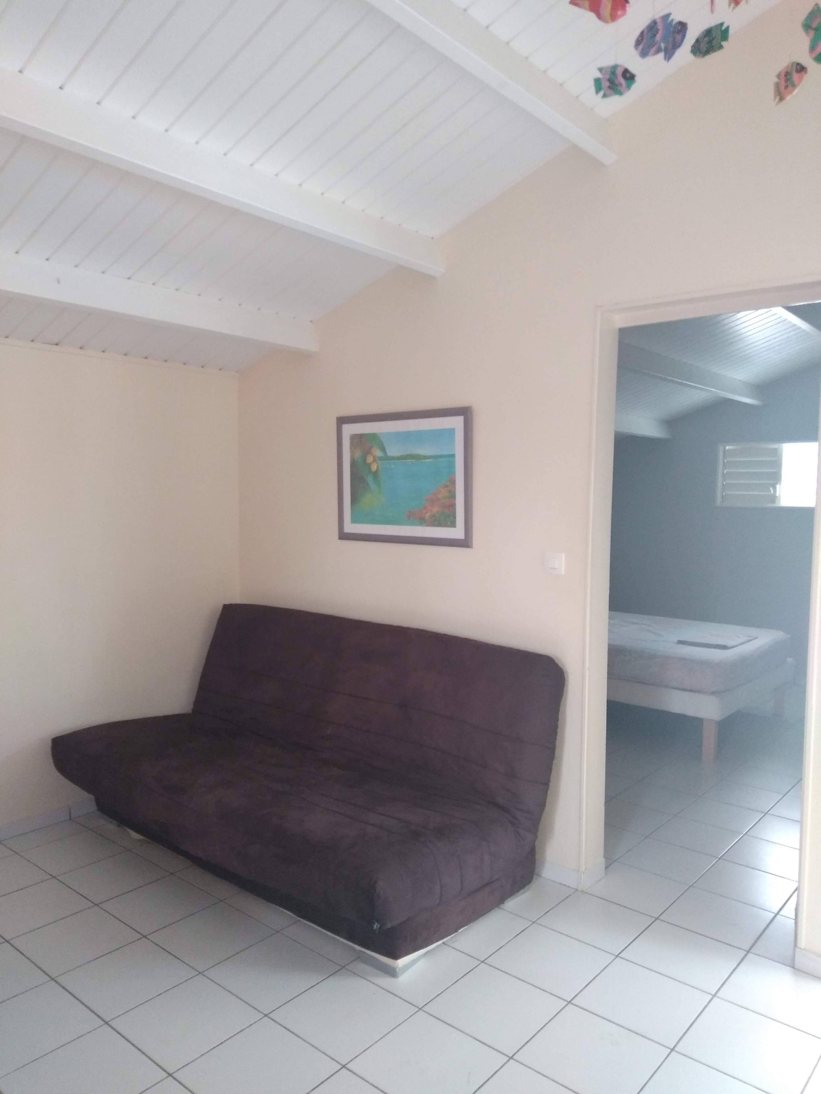 Bungalow, Pool View | Living area