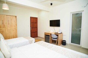 Deluxe Triple Room, City View