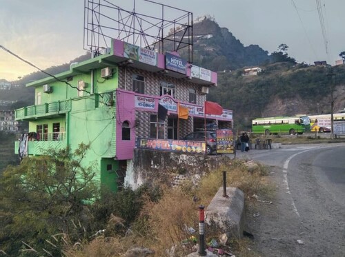 Hotel Sharma Guest House 