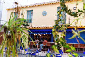 Front of property - Apartamentos Las Olas del Mar (Estepona)