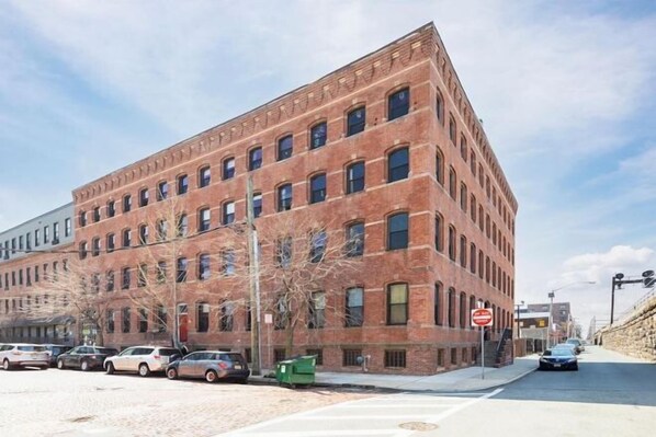 Exterior - Brick City Loft (Newark)