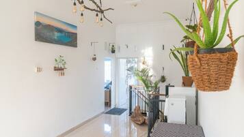 Comfort Studio, Multiple Beds, Balcony, City View | Living area