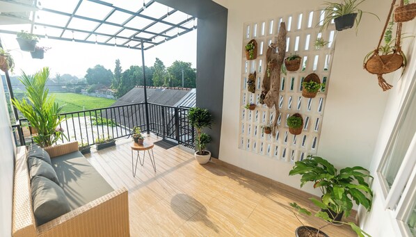 Comfort Studio, Multiple Beds, Balcony, City View | Terrace/patio