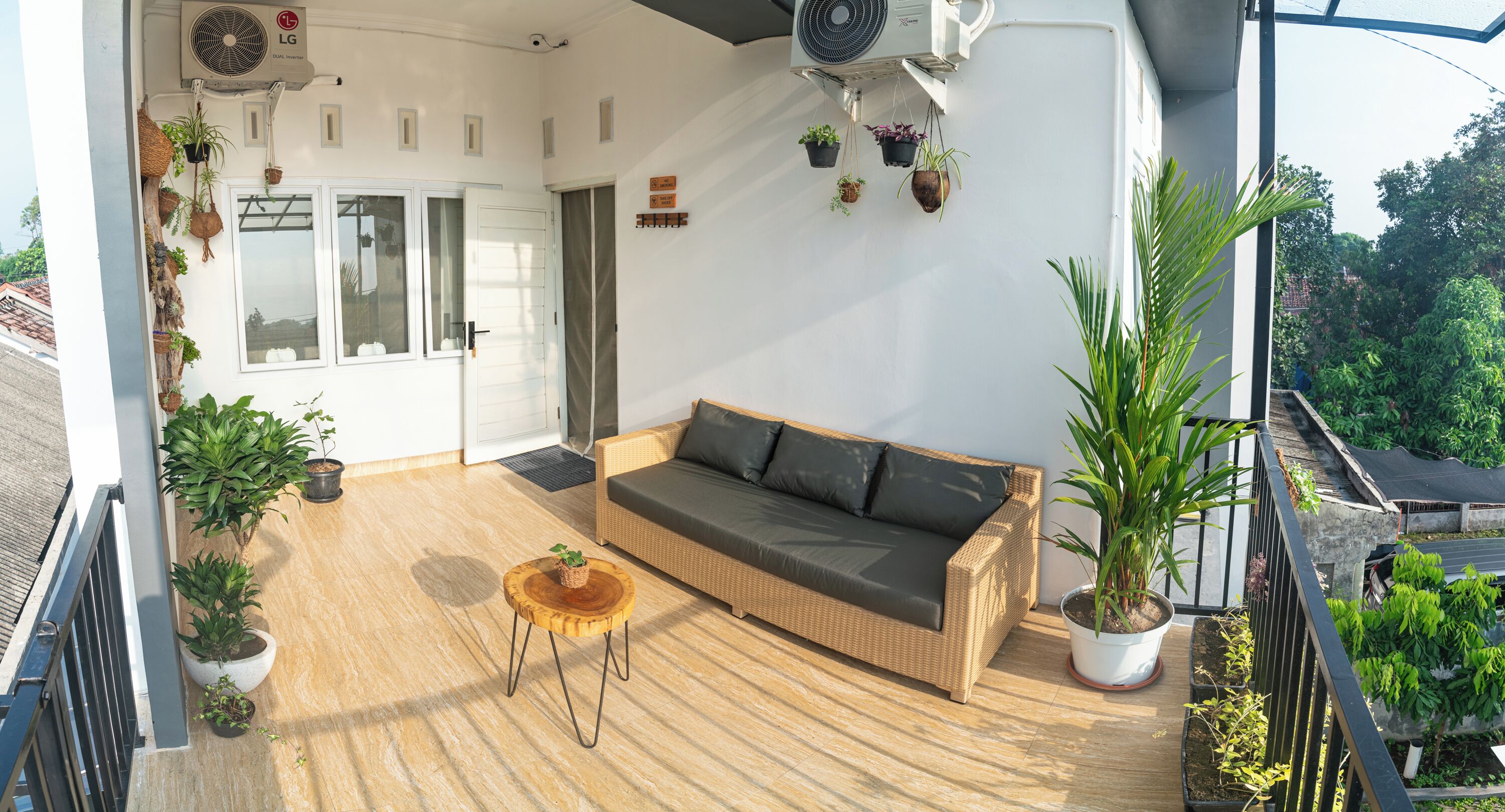 Comfort Studio, Multiple Beds, Balcony, City View | Terrace/patio