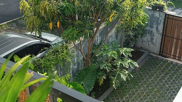 Parkir mandiri gratis