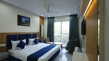 Espacio para trabajar con laptop y wifi gratis