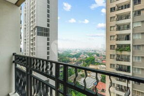 Appartement, 4 slaapkamers, uitzicht op de stad | Balkon