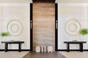 المنشأة من الداخل