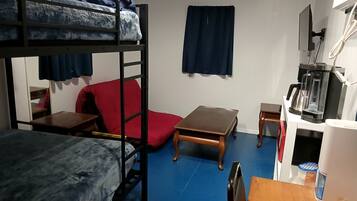 1 habitación, wifi y ropa de cama