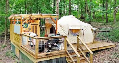 Beautiful Eco-Friendly Bell Tent with Fantastic Amenities for a Unique Glamping Escape near Fresno, Ohio